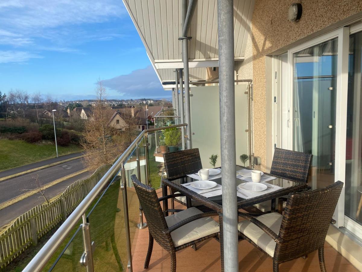 The Duplex Nairn- Spacious 3 Bedroom With Sunny Balcony Εξωτερικό φωτογραφία