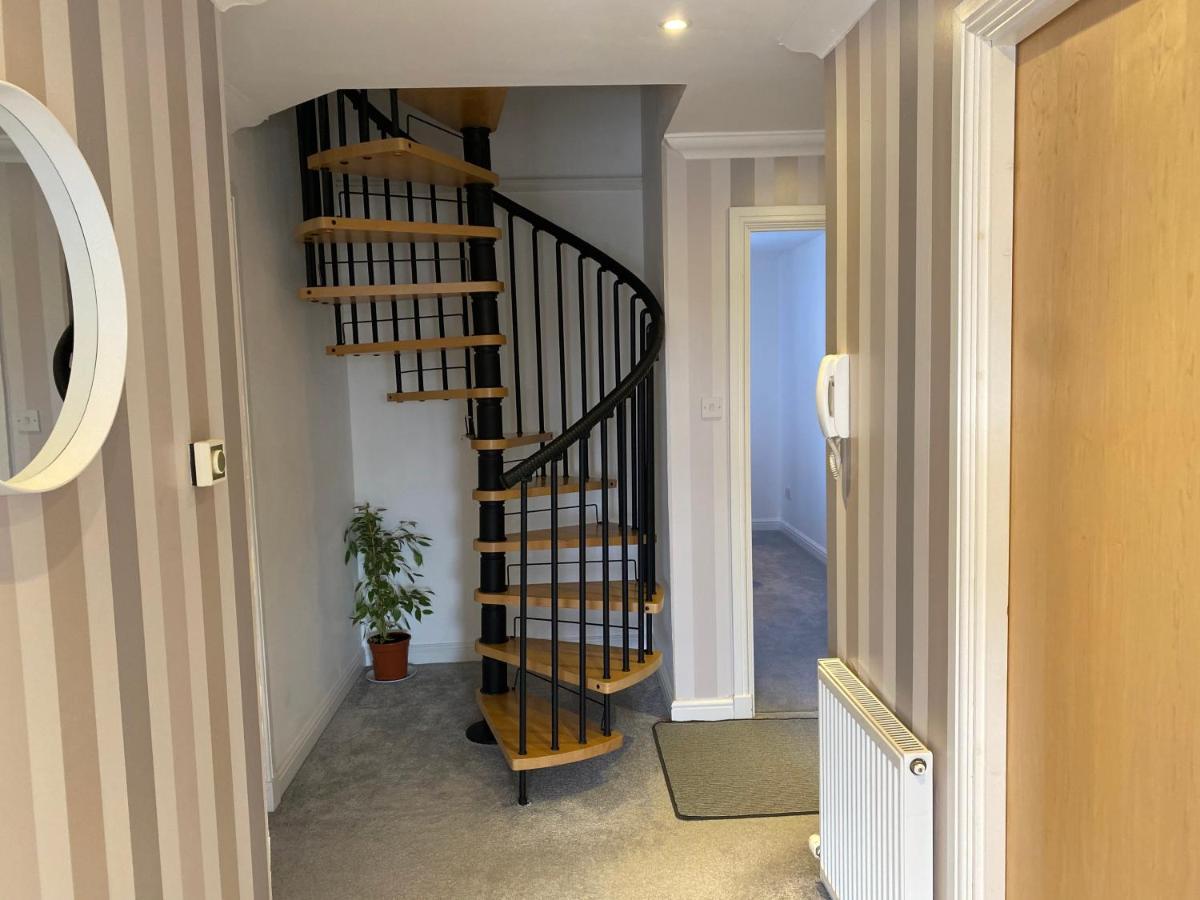 The Duplex Nairn- Spacious 3 Bedroom With Sunny Balcony Εξωτερικό φωτογραφία