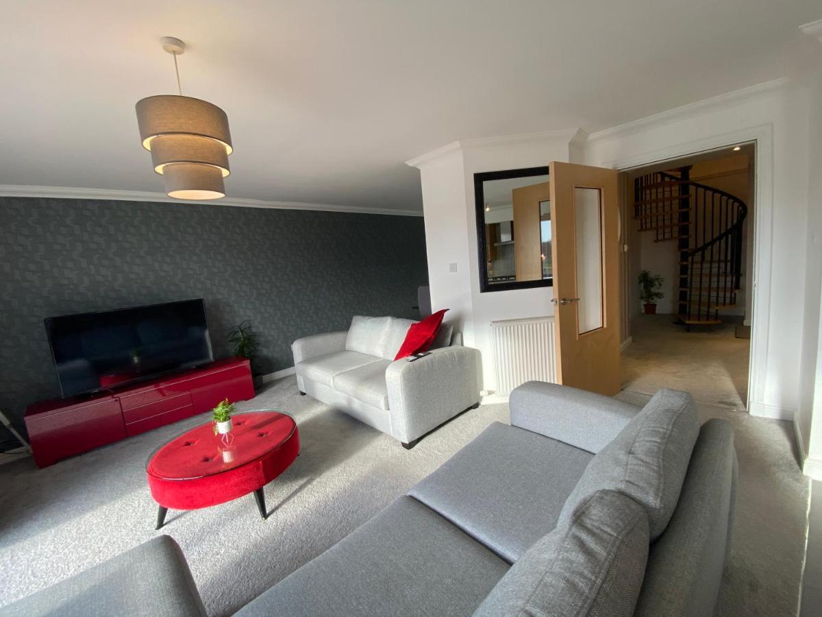 The Duplex Nairn- Spacious 3 Bedroom With Sunny Balcony Εξωτερικό φωτογραφία